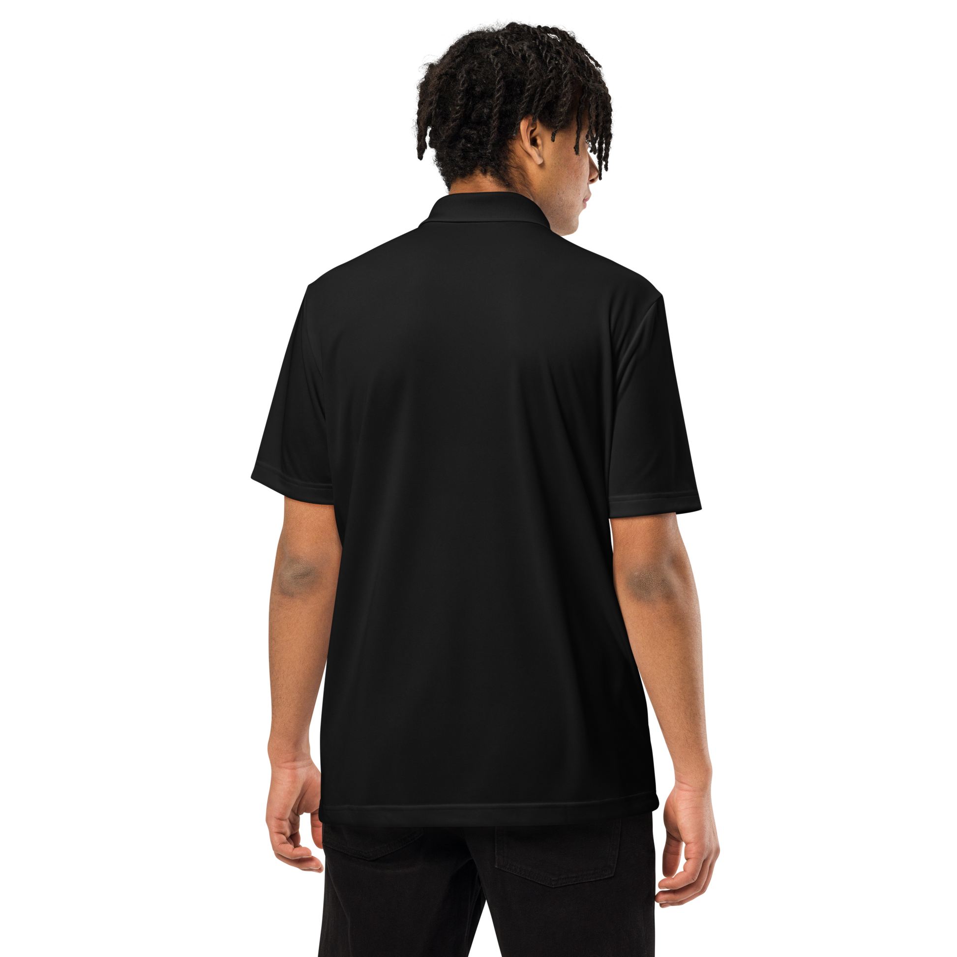 Persona de espaldas usando Polo Negro VOOM x adidas — The Discipline Code, con corte deportivo y tejido transpirable.