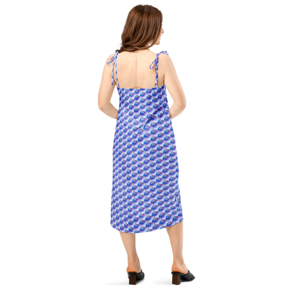 Modelo de espaldas con Vestido Midi VOOM — The Liquid Pattern en gasa con tirantes ajustables y corte midi fluido