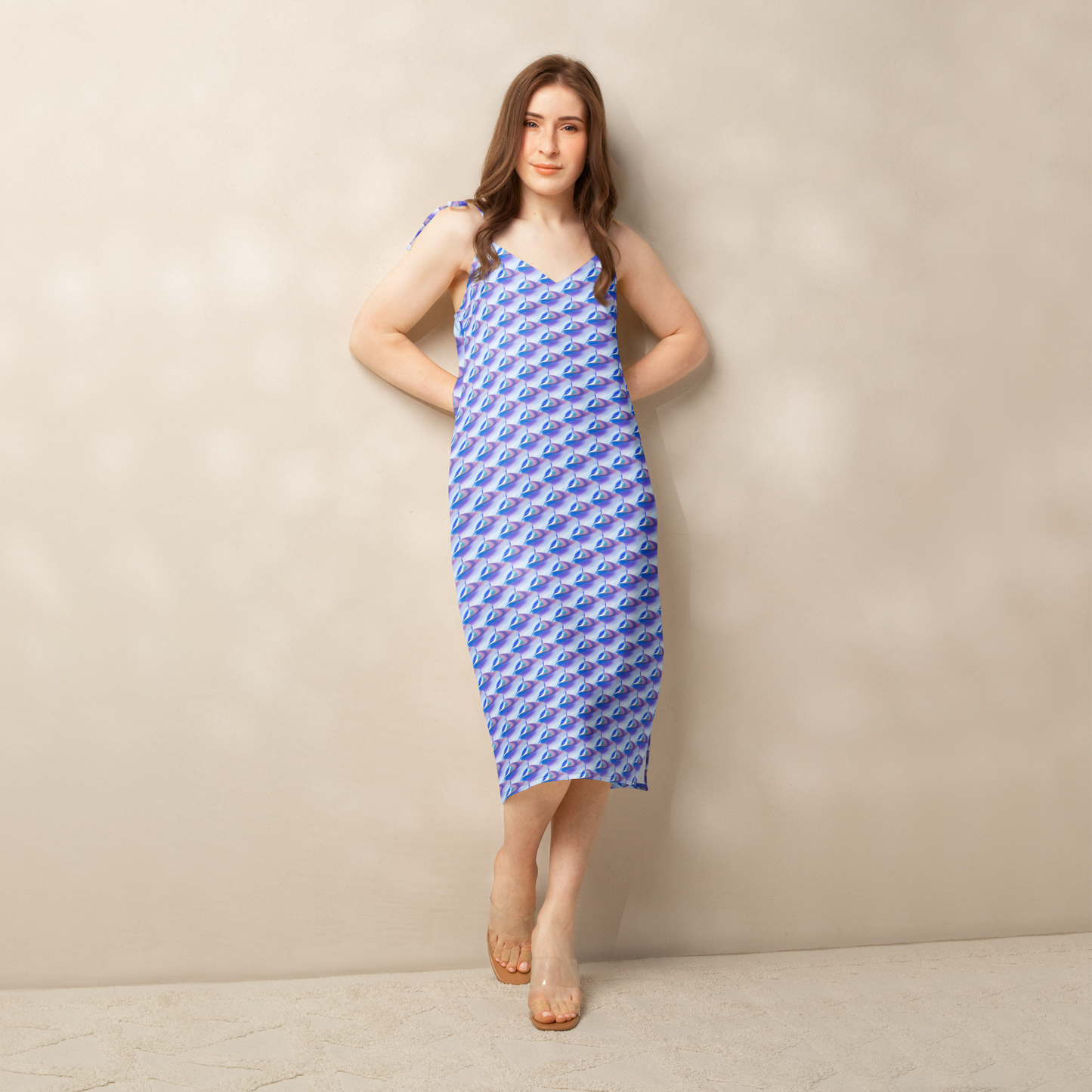 Vestido Midi VOOM — The Liquid Pattern en gasa con estampado azul, tirantes ajustables y corte fluido largo midi.